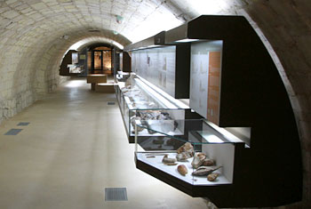 Les réserves du Musée du Grand-Pressigny dans le sous-sol