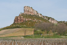 Vue générale de la Roche de Solutré