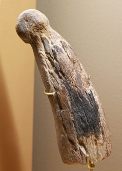 Phallus sculpté